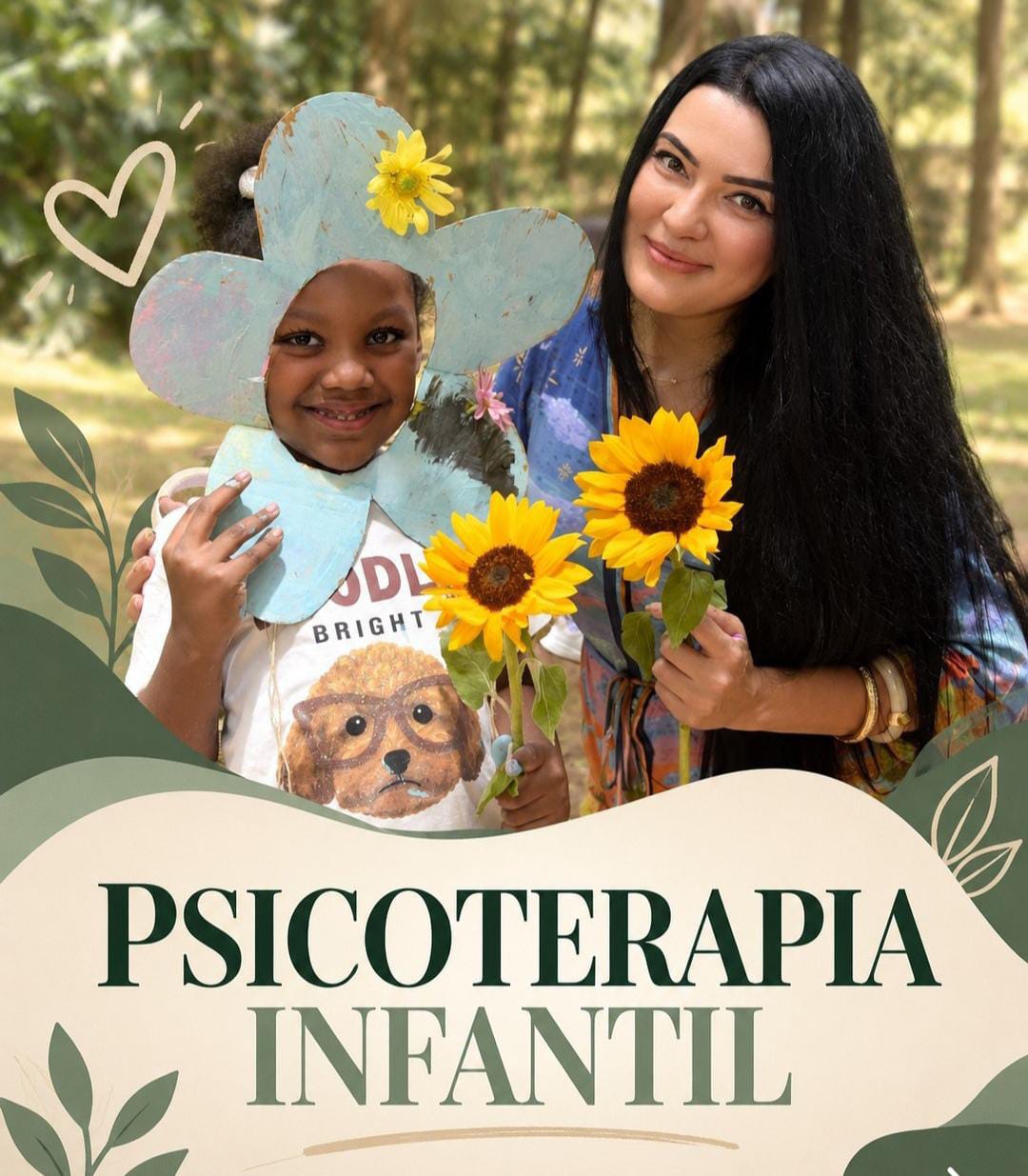 Renata Vieira Moratto com uma criança, em peça visual sobre psicoterapia infantil